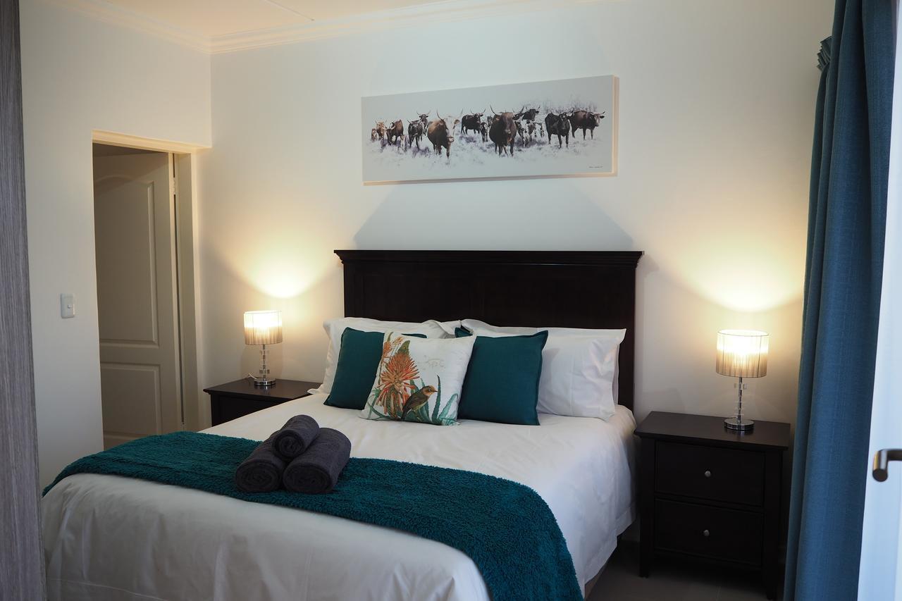 Or Tambo Self Catering Apartments, The Willows Boksburg Exterior foto